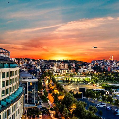 Clarion Hotel Golden Horn Istanbulská provincie Exteriér fotografie Sunset over the city