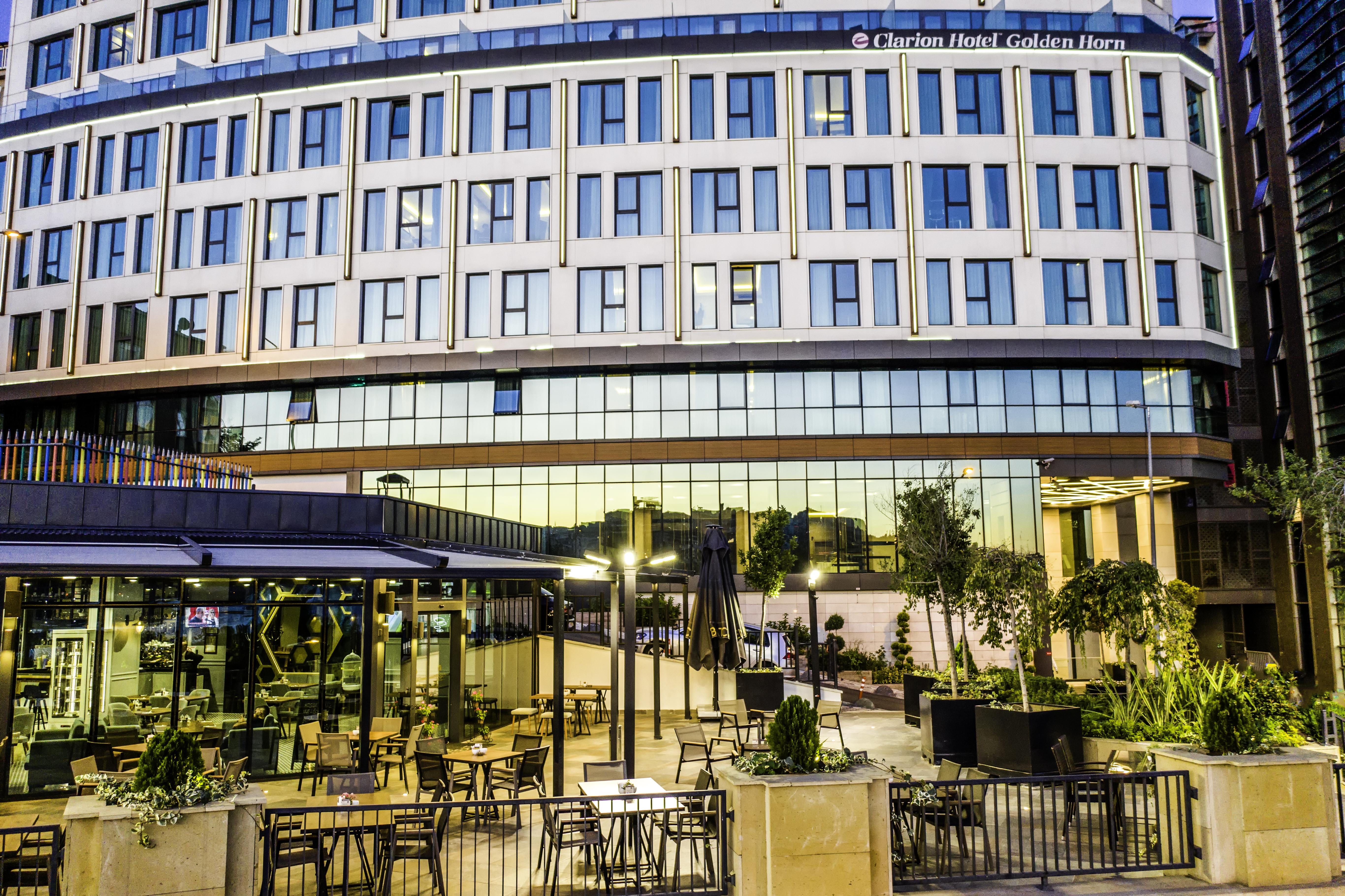 Clarion Hotel Golden Horn Istanbulská provincie Exteriér fotografie Hilton Garden Inn, Belgrade