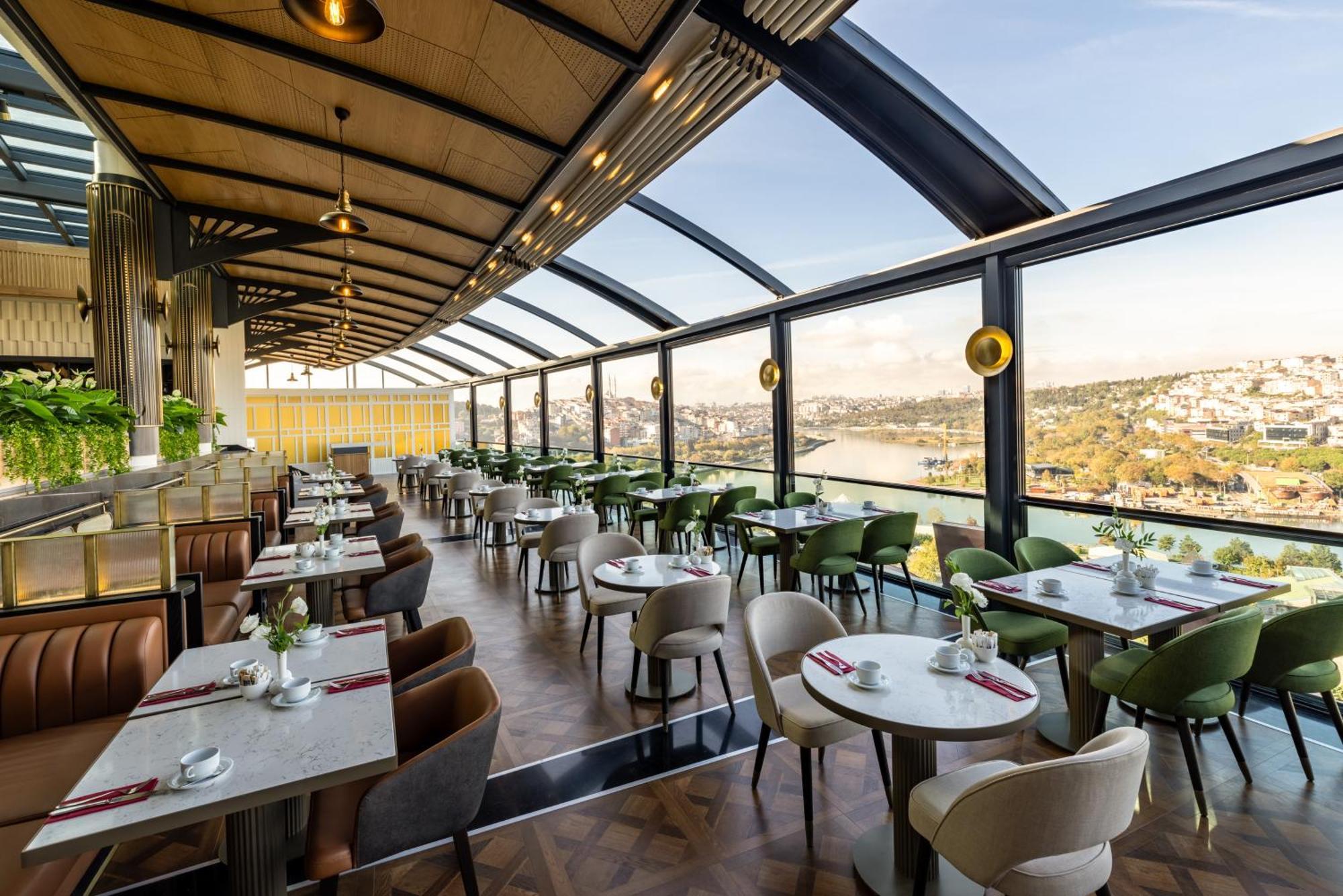 Clarion Hotel Golden Horn Istanbulská provincie Exteriér fotografie The Sky Bar