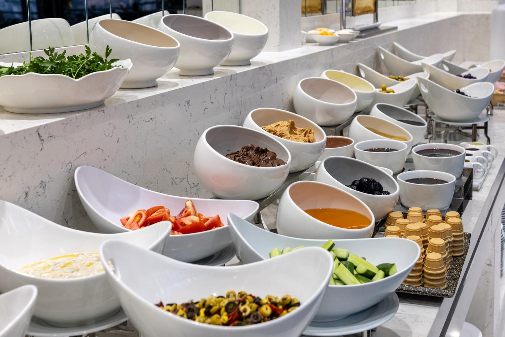 Clarion Hotel Golden Horn Istanbulská provincie Exteriér fotografie A salad bar