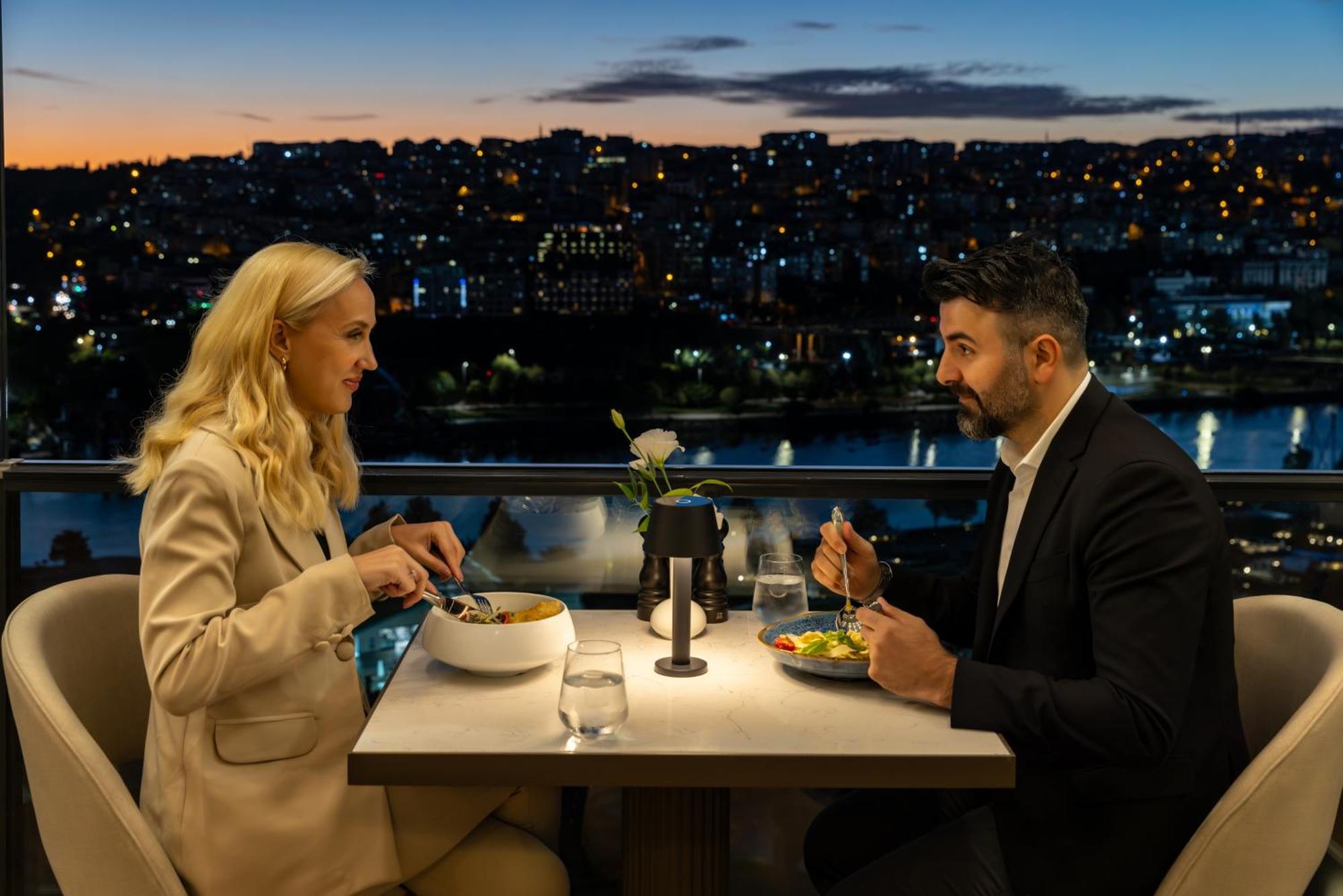 Clarion Hotel Golden Horn Istanbulská provincie Exteriér fotografie Skyline